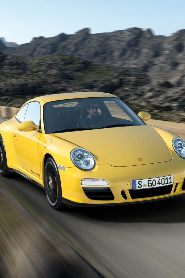 Porsche-Carrera-4-GTS-Coupe