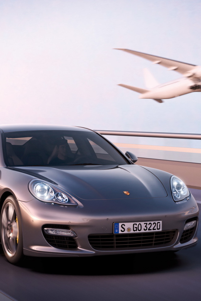 Porsche-Panamera-Turbo-S