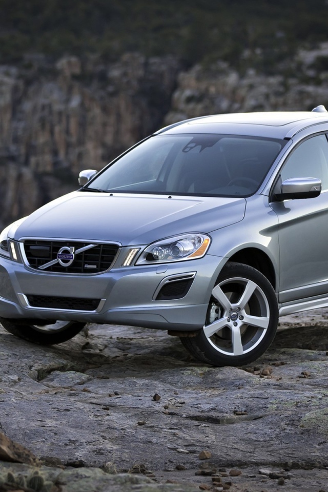 Volvo XC60 в горах