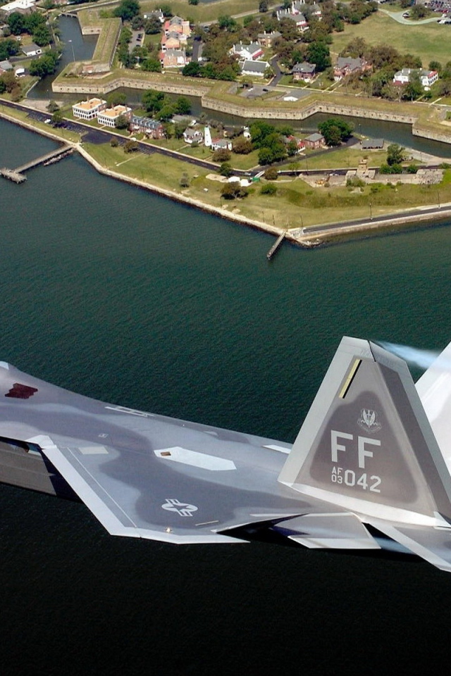 Истребитель в небе