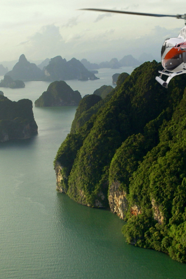 Вертолет над Тайландом