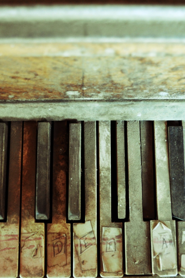 Заброшенное пианино