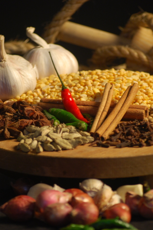 Пряности и чеснок