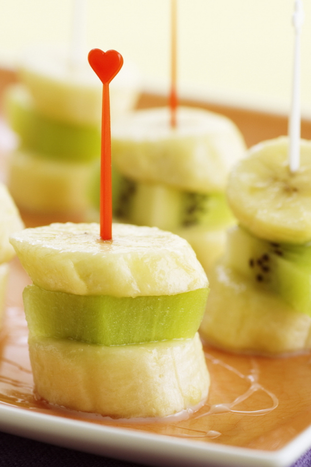 Фруктовое канапе