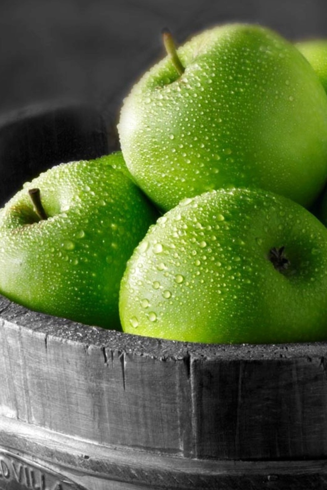 Ведерко с яблоком