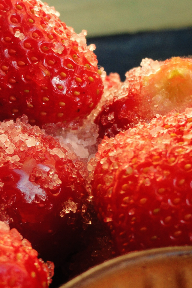 Клубника и лед