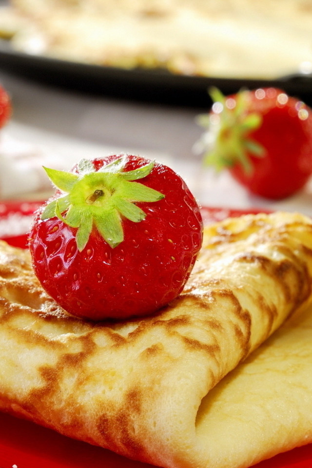 Pancakes and strawberries
