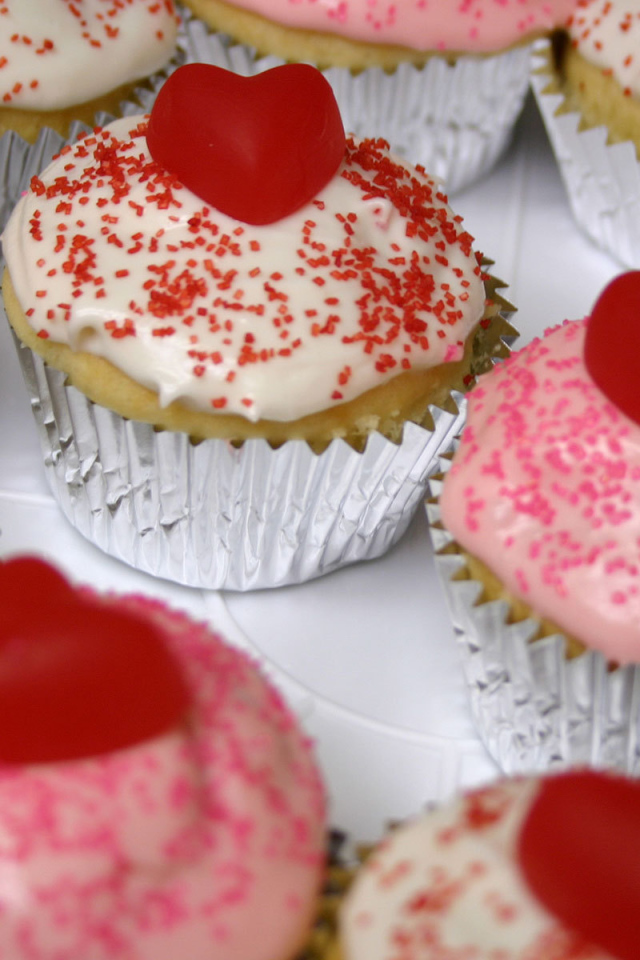 Пирожное с сердечками