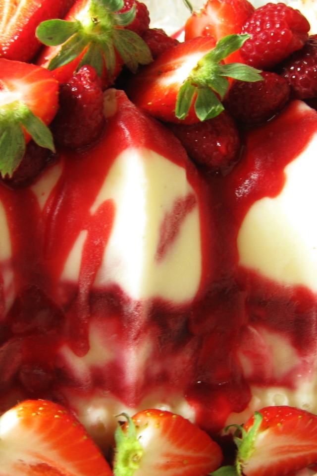 Клубничное мороженое