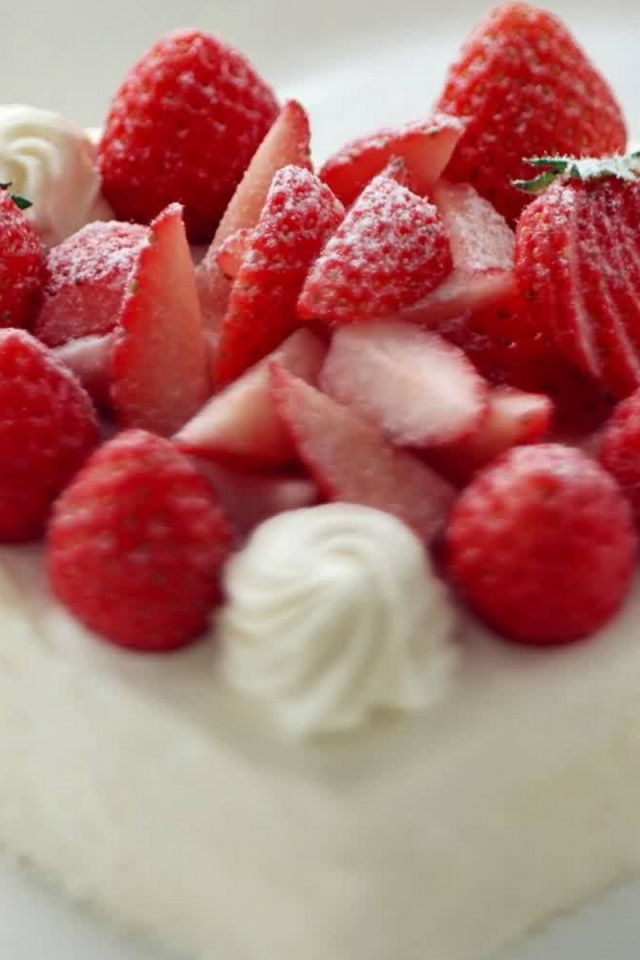 Клубника на сердце