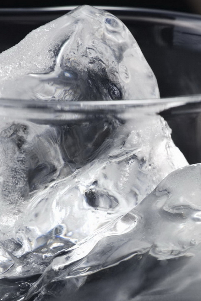 Стакан со льдом