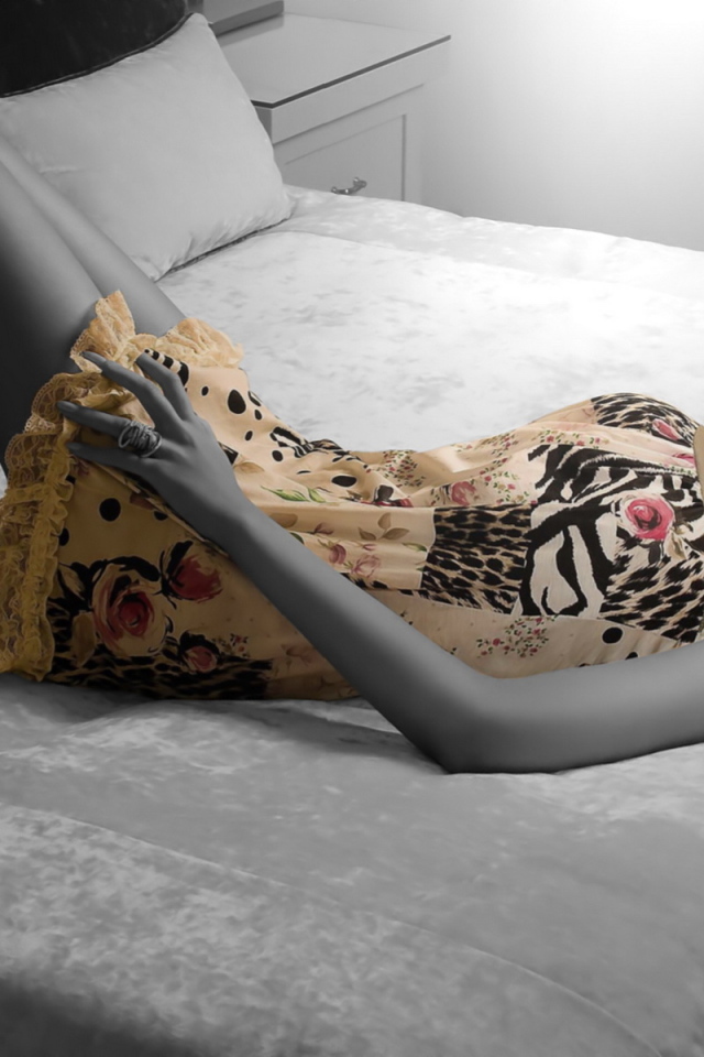 Девушка в цветном