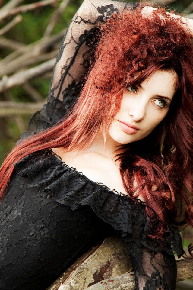 Рыжеволосая Сьюзан Кофи