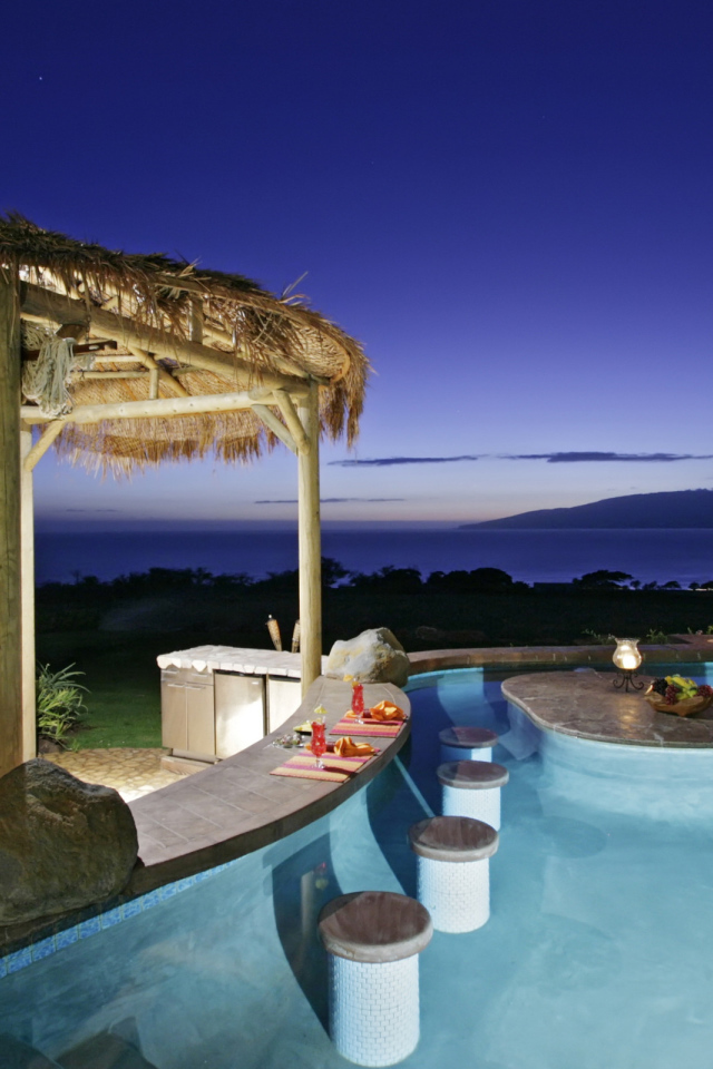 Бассейн с видом на океан