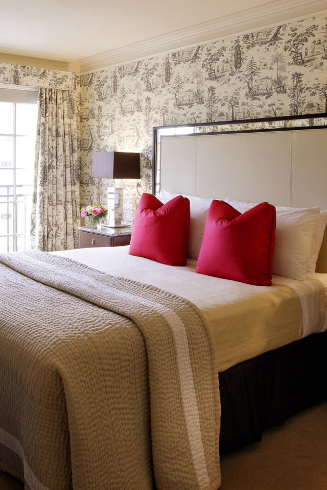 Стильная спальная комната