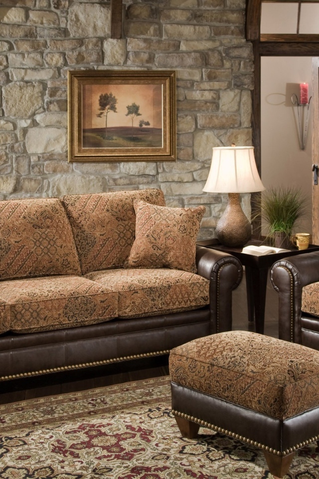 Мягкая мебель в комнате