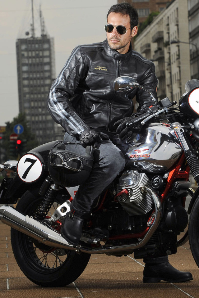 Moto Guzzi v7racer 2011