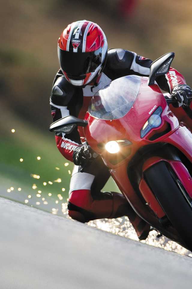 Гонщик на Ducatti