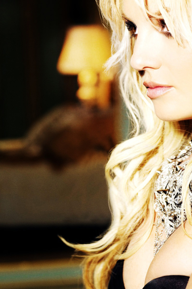 белокурая Britney Spears