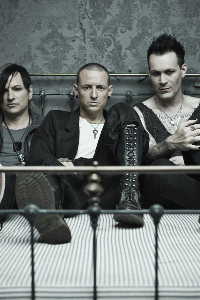  Dead by sunrise