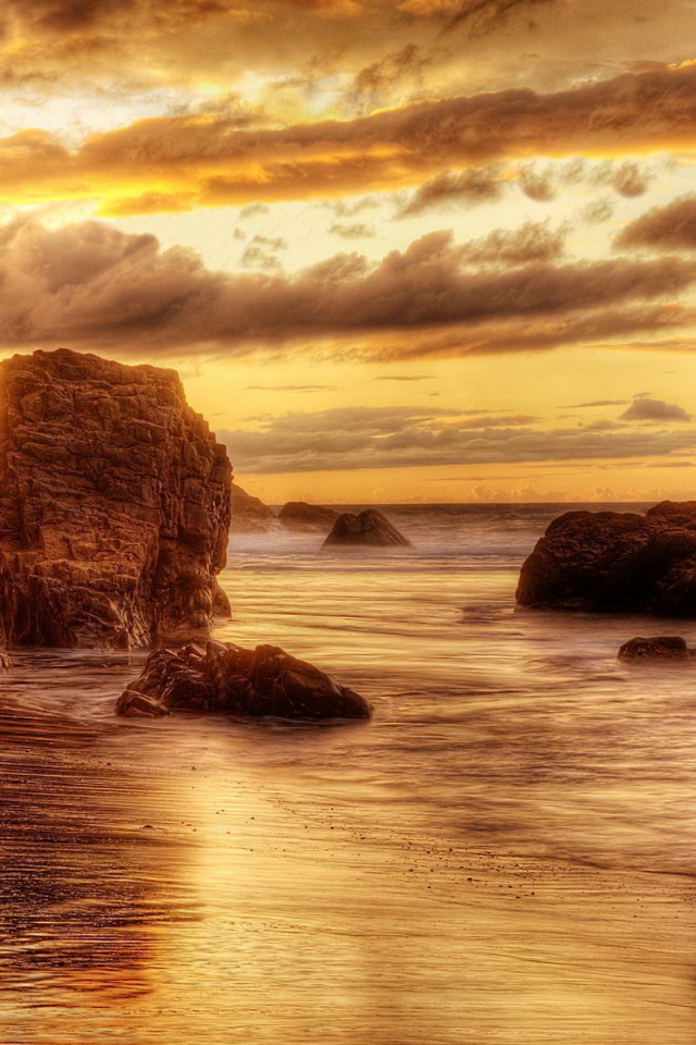 Берег на закате