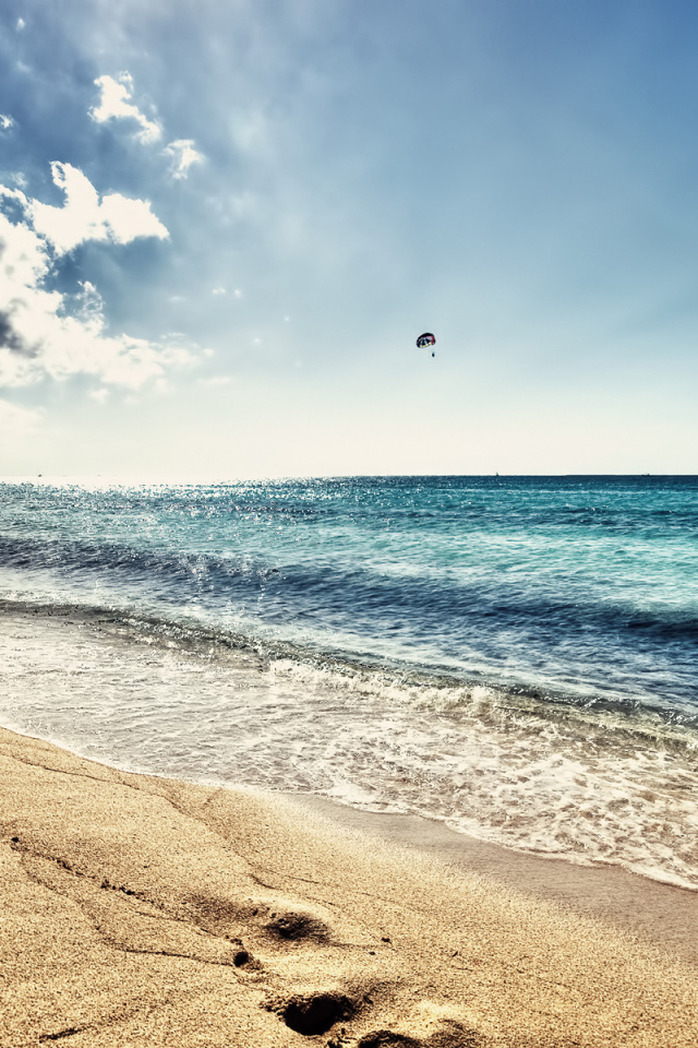 Горячий песок