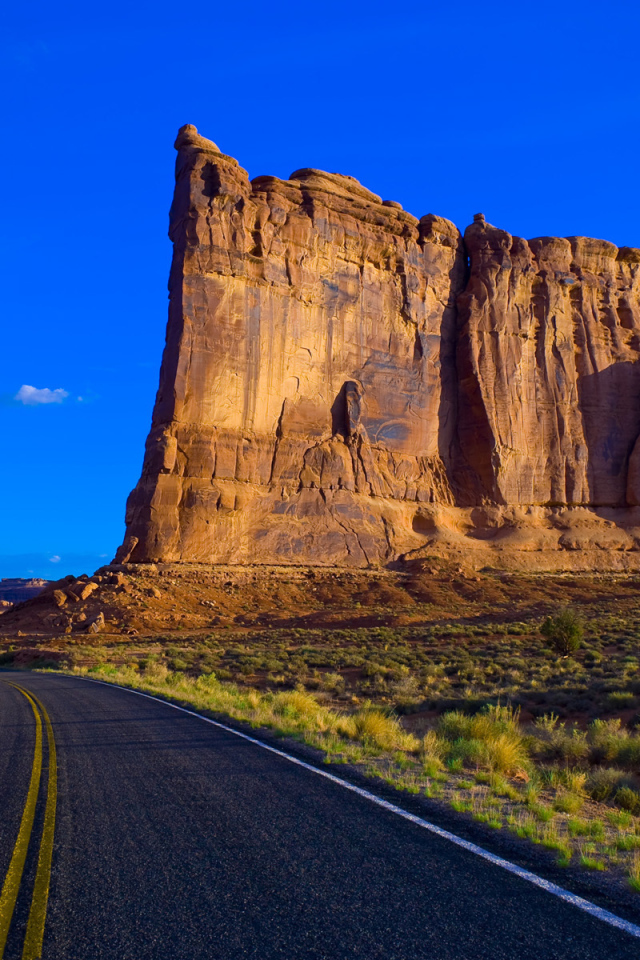 Дорога через пустыню