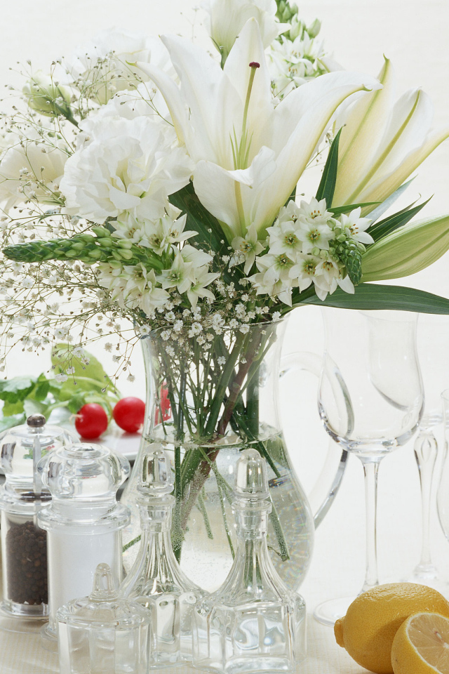 Цветочки в вазе