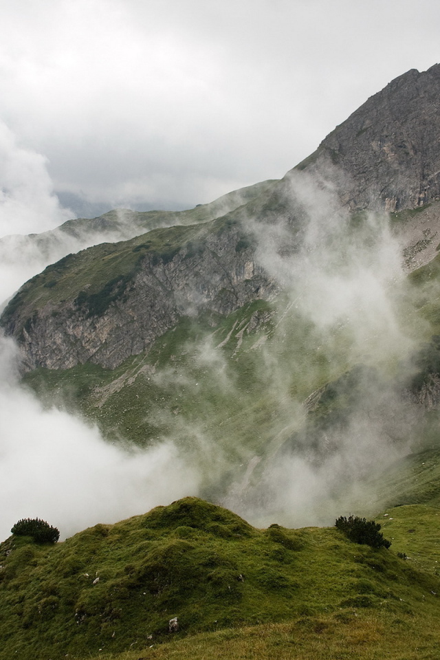 Альпы в облаках