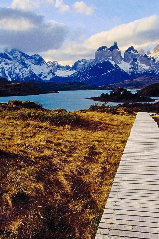 Дорожка к озеру