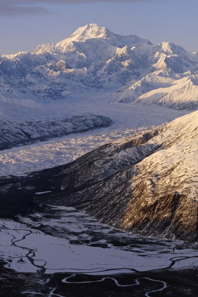 Заснеженные горы