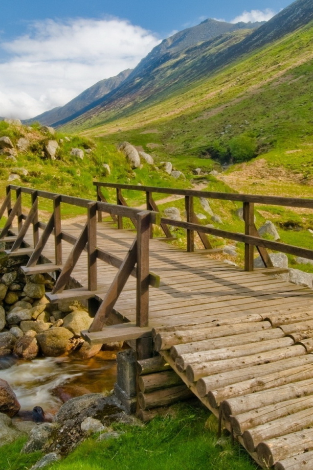 Мостик через ручей