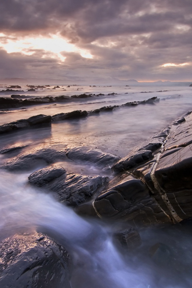 Прибрежные камни