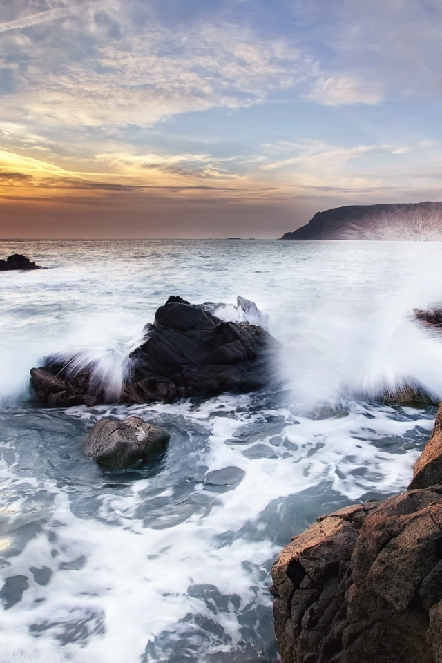 Волна у берега