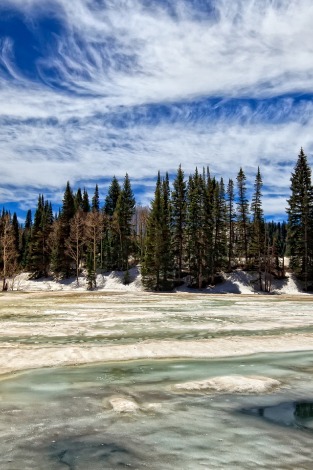 Замерзшее озеро