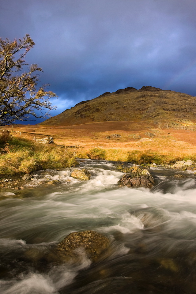 Речка на холме