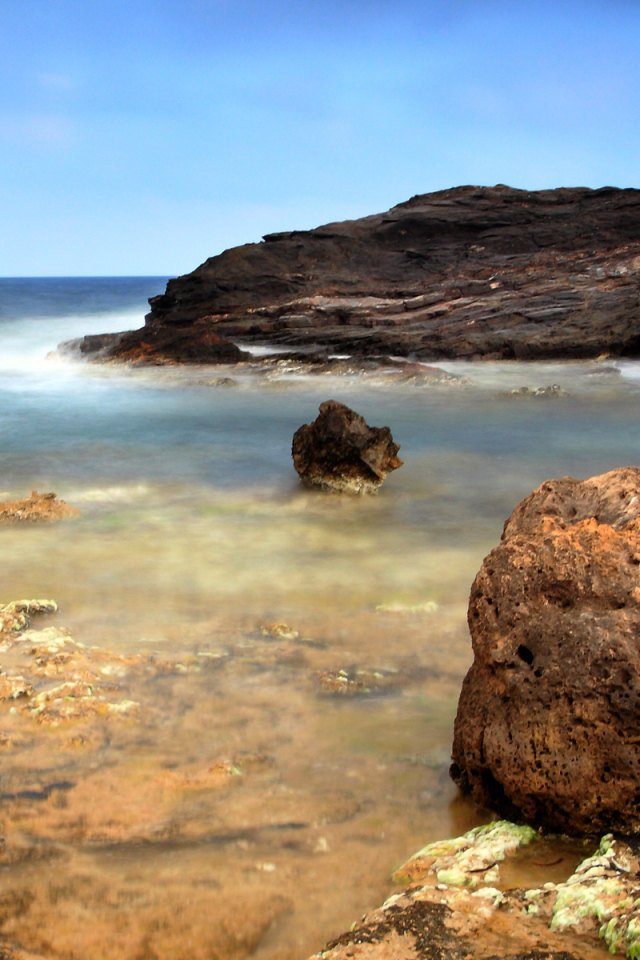Камни над водой