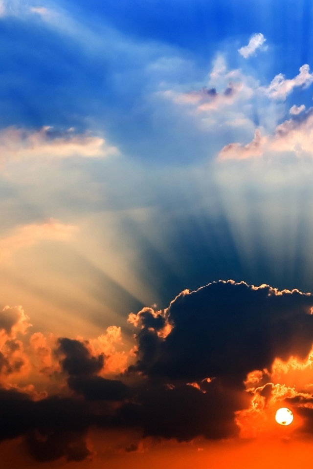 Яркий закат