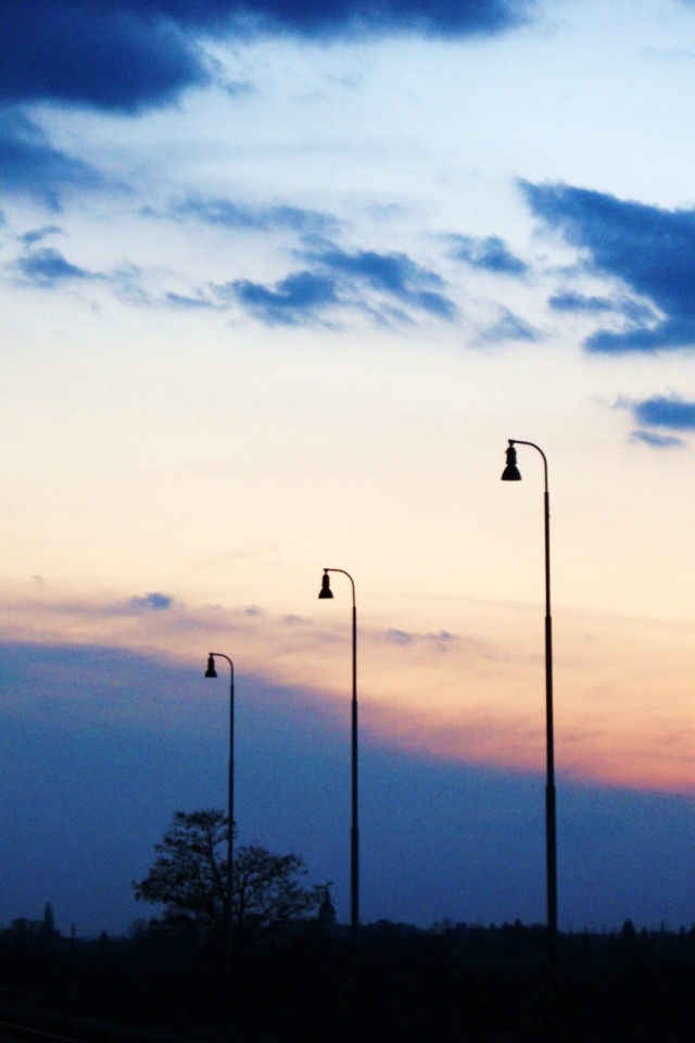 Фонари на закате