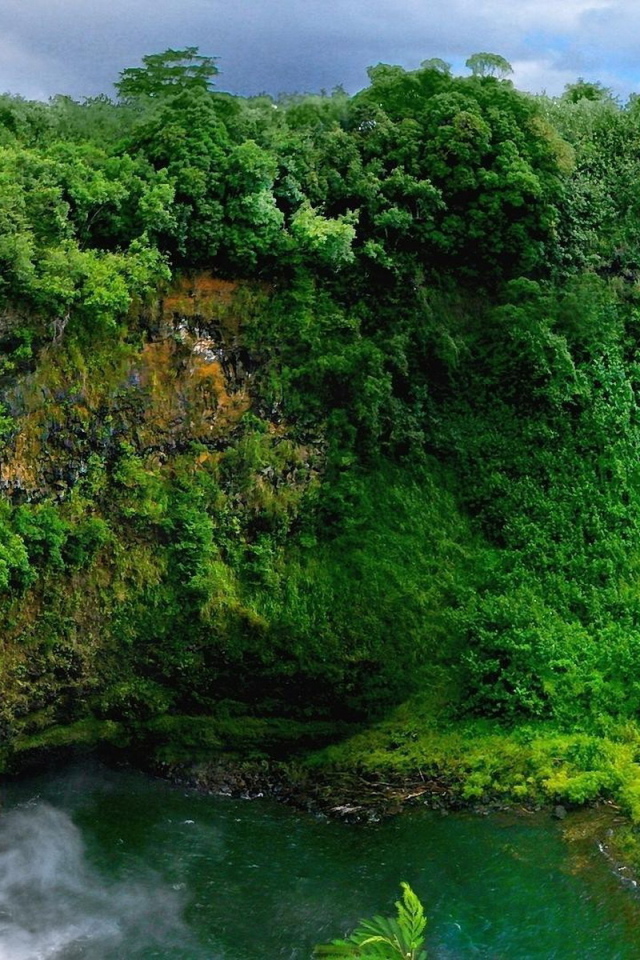 Водопад на речке