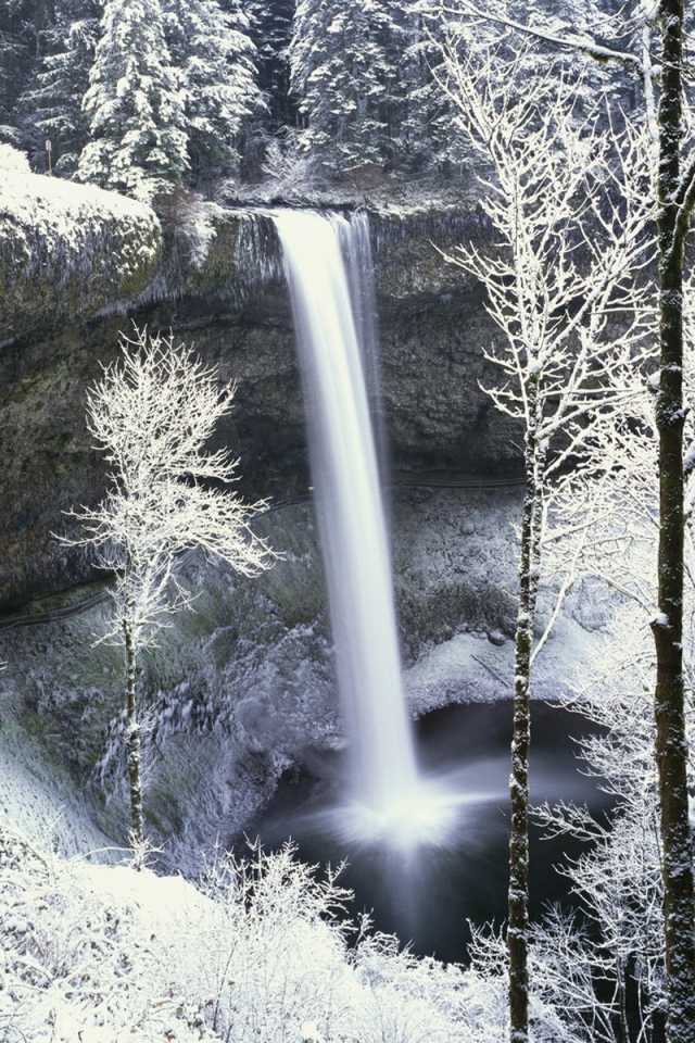 Зимний водопад