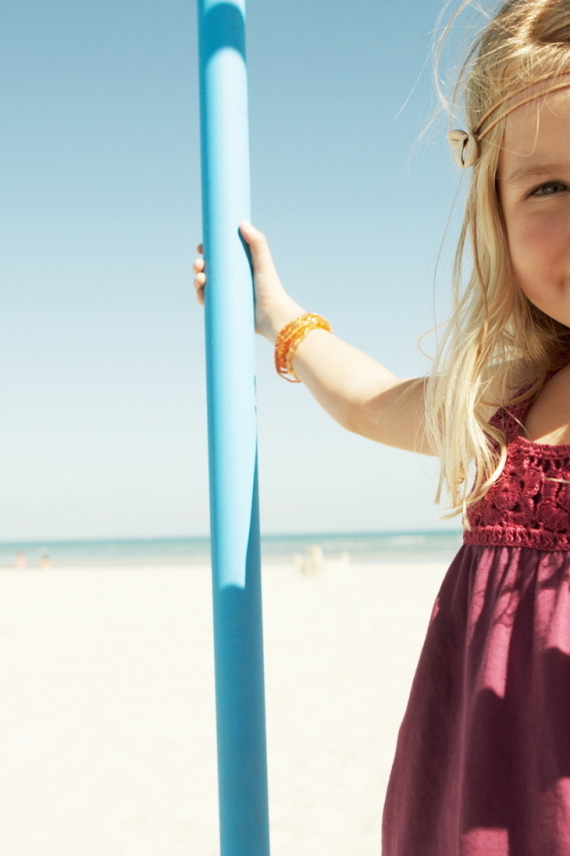 Девочка на пляже