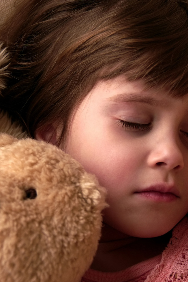 Спящая девочка