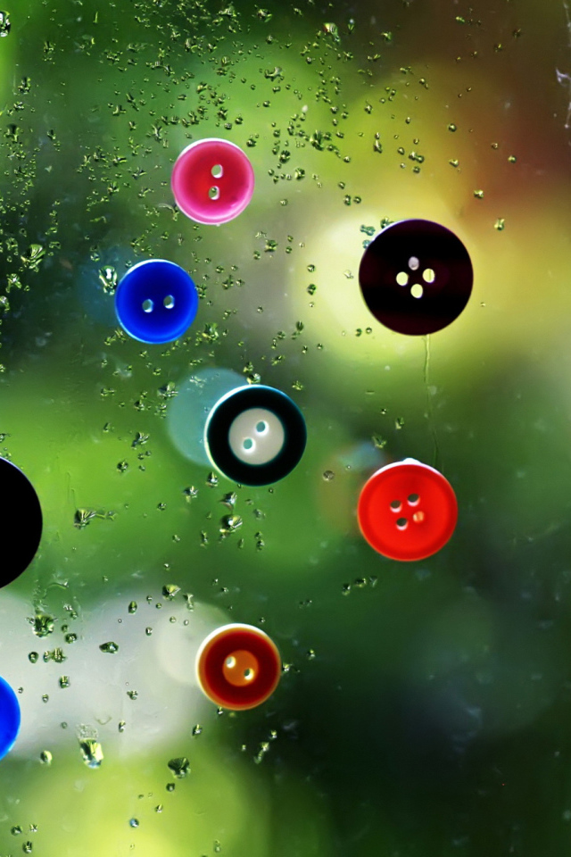 Пуговицы на стекле