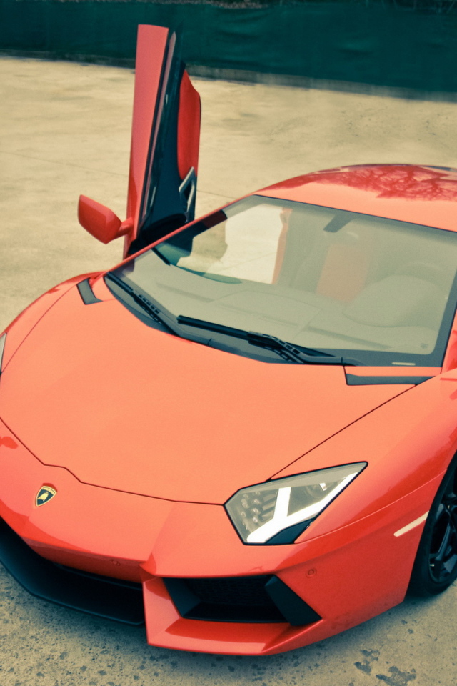 Lamborghini Aventador LP700-4