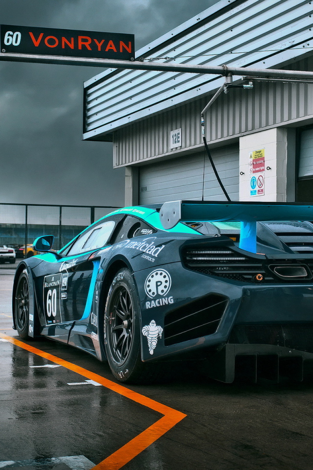 McLaren MP4-12C GT3