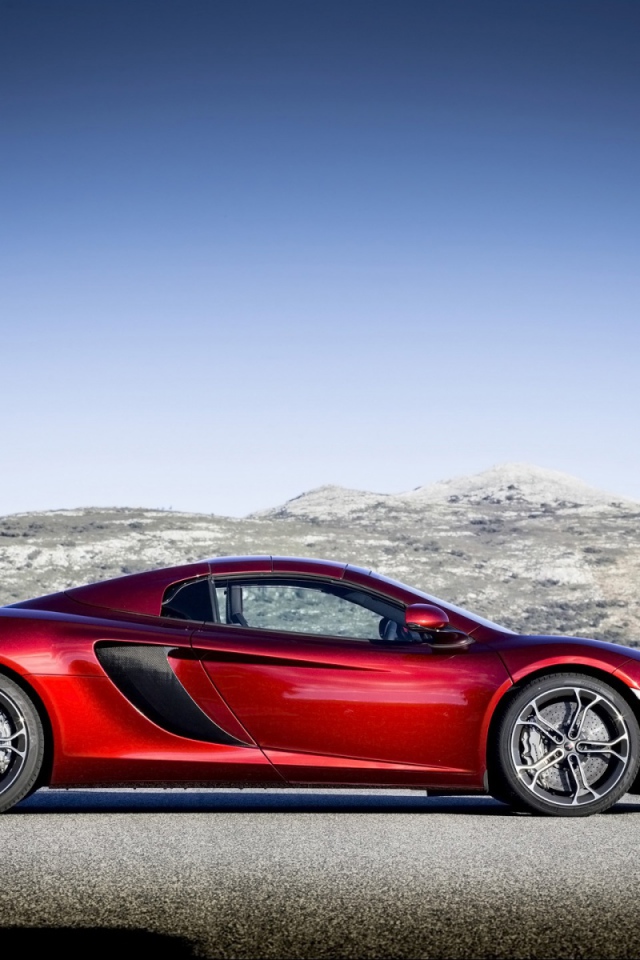 Красный McLaren mp4 12c