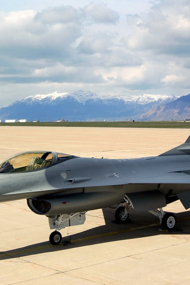 истребитель Lockheed F16