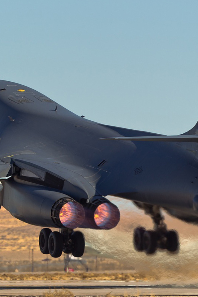 B-1B Lancer бомбардировщик