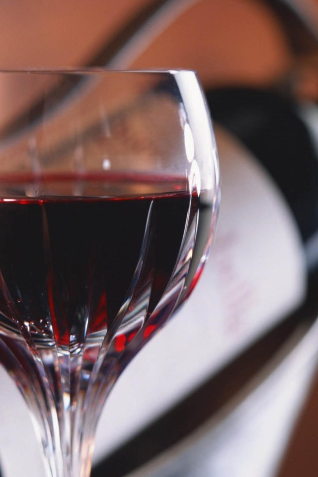 Стакан красного вина